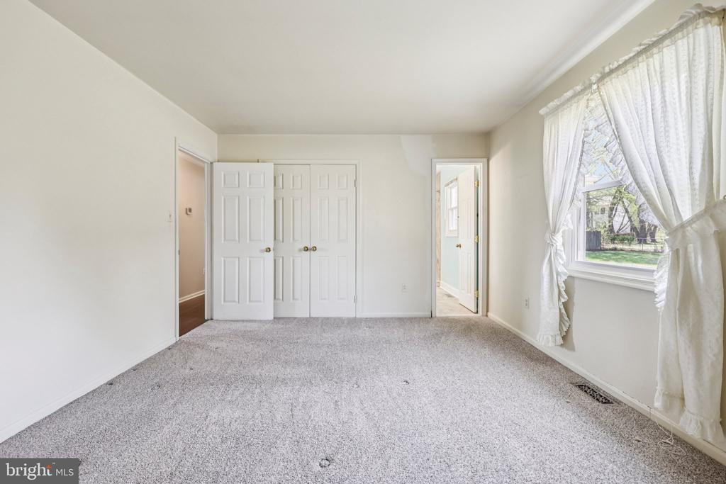 12016 GRANTWOOD DR, FREDERICKSBURG, Virginia 22407, 3 Bedrooms Bedrooms, ,2 BathroomsBathrooms,Residential,12016 GRANTWOOD DR,VASP2040352 MLS # VASP2040352