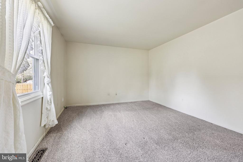 12016 GRANTWOOD DR, FREDERICKSBURG, Virginia 22407, 3 Bedrooms Bedrooms, ,2 BathroomsBathrooms,Residential,12016 GRANTWOOD DR,VASP2040352 MLS # VASP2040352