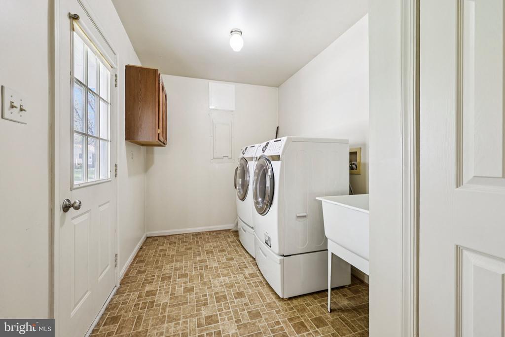 12016 GRANTWOOD DR, FREDERICKSBURG, Virginia 22407, 3 Bedrooms Bedrooms, ,2 BathroomsBathrooms,Residential,12016 GRANTWOOD DR,VASP2040352 MLS # VASP2040352