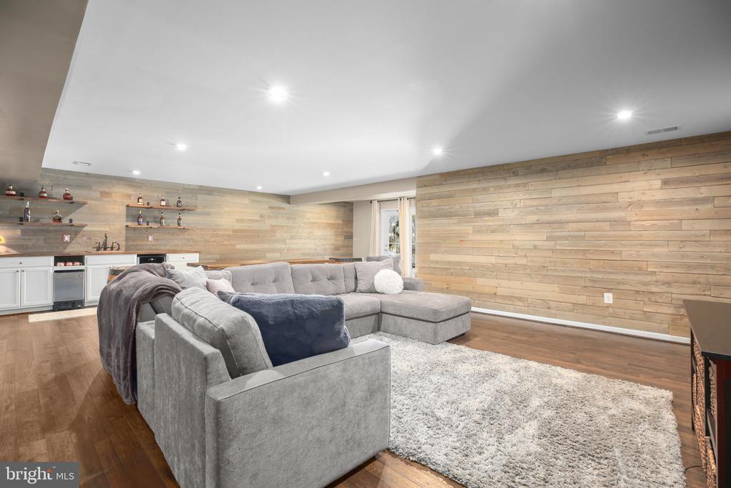 8714 WILMORE LN, SPOTSYLVANIA, Virginia 22553, 4 Bedrooms Bedrooms, ,3 BathroomsBathrooms,Residential,8714 WILMORE LN,VASP2038864 MLS # VASP2038864