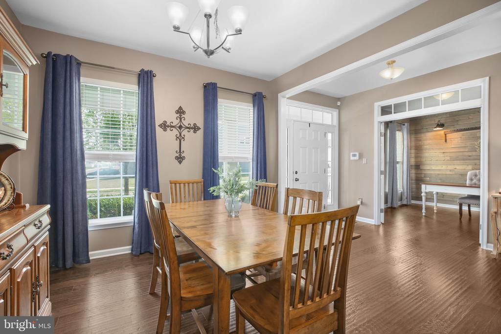 8714 WILMORE LN, SPOTSYLVANIA, Virginia 22553, 4 Bedrooms Bedrooms, ,3 BathroomsBathrooms,Residential,8714 WILMORE LN,VASP2038864 MLS # VASP2038864