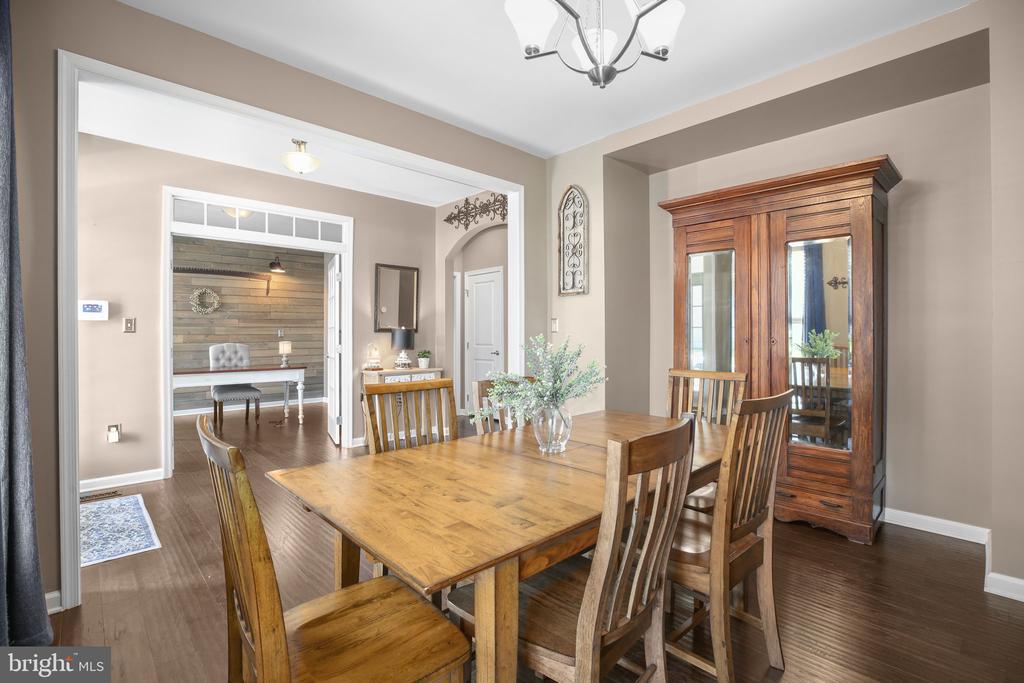 8714 WILMORE LN, SPOTSYLVANIA, Virginia 22553, 4 Bedrooms Bedrooms, ,3 BathroomsBathrooms,Residential,8714 WILMORE LN,VASP2038864 MLS # VASP2038864