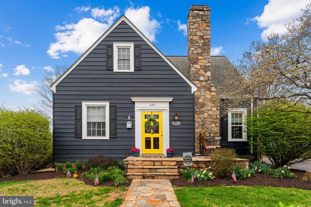 609 S WEST ST, CULPEPER, Virginia 22701, 4 Bedrooms Bedrooms, ,2 BathroomsBathrooms,Residential,609 S WEST ST,VACU2013118 MLS # VACU2013118