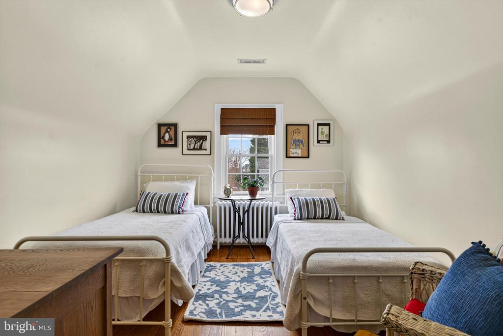 609 S WEST ST, CULPEPER, Virginia 22701, 4 Bedrooms Bedrooms, ,2 BathroomsBathrooms,Residential,609 S WEST ST,VACU2013118 MLS # VACU2013118