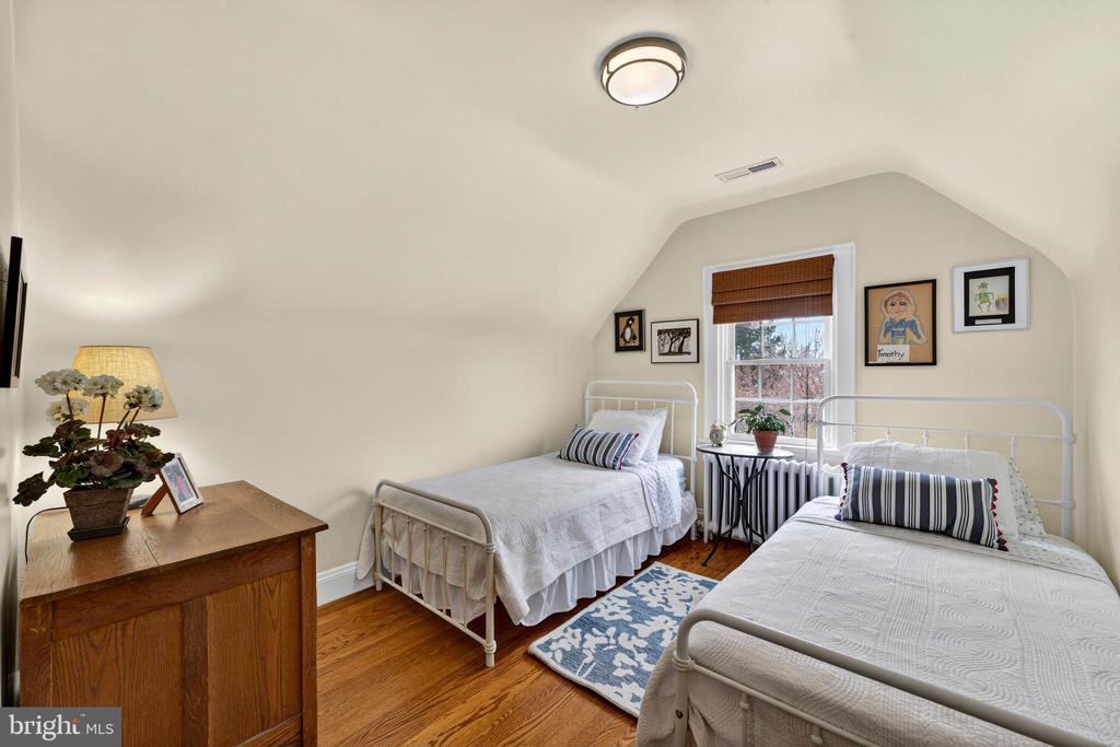 609 S WEST ST, CULPEPER, Virginia 22701, 4 Bedrooms Bedrooms, ,2 BathroomsBathrooms,Residential,609 S WEST ST,VACU2013118 MLS # VACU2013118