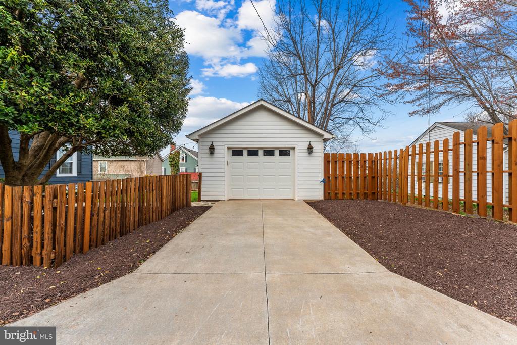 609 S WEST ST, CULPEPER, Virginia 22701, 4 Bedrooms Bedrooms, ,2 BathroomsBathrooms,Residential,609 S WEST ST,VACU2013118 MLS # VACU2013118