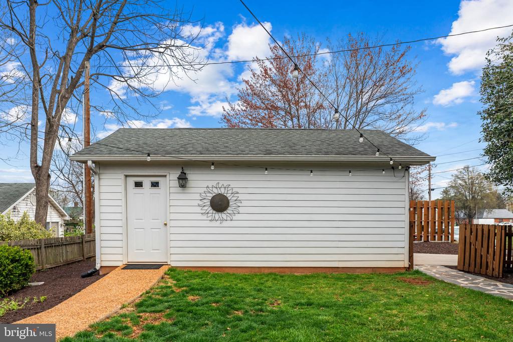 609 S WEST ST, CULPEPER, Virginia 22701, 4 Bedrooms Bedrooms, ,2 BathroomsBathrooms,Residential,609 S WEST ST,VACU2013118 MLS # VACU2013118