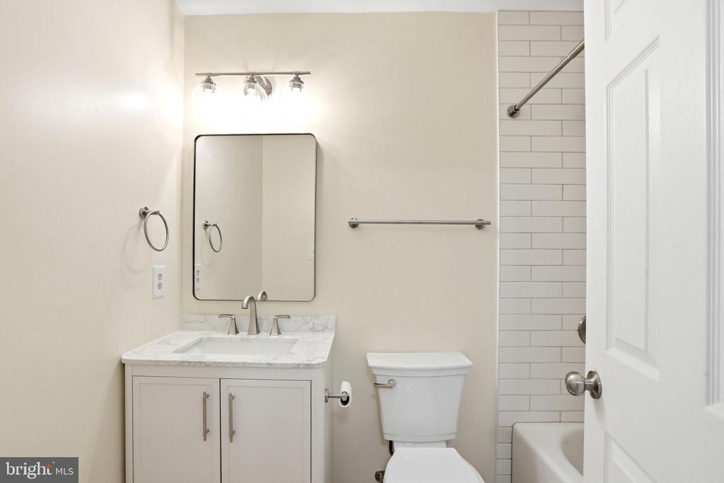 541 HIGHLAND TOWNE LN, WARRENTON, Virginia 20186, 2 Bedrooms Bedrooms, ,2 BathroomsBathrooms,Residential,541 HIGHLAND TOWNE LN,VAFQ2020292 MLS # VAFQ2020292