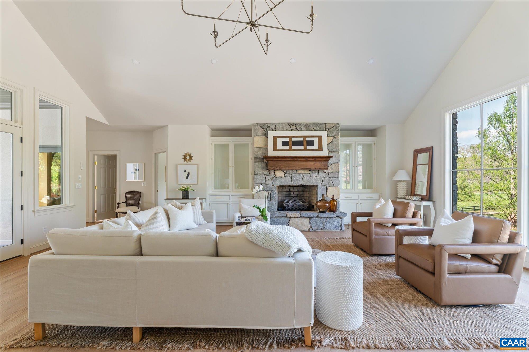 2121 GARTH RD, CHARLOTTESVILLE, Virginia 22901, 4 Bedrooms Bedrooms, ,3 BathroomsBathrooms,Residential,Majestic Oaks,2121 GARTH RD,675116 MLS # 675116