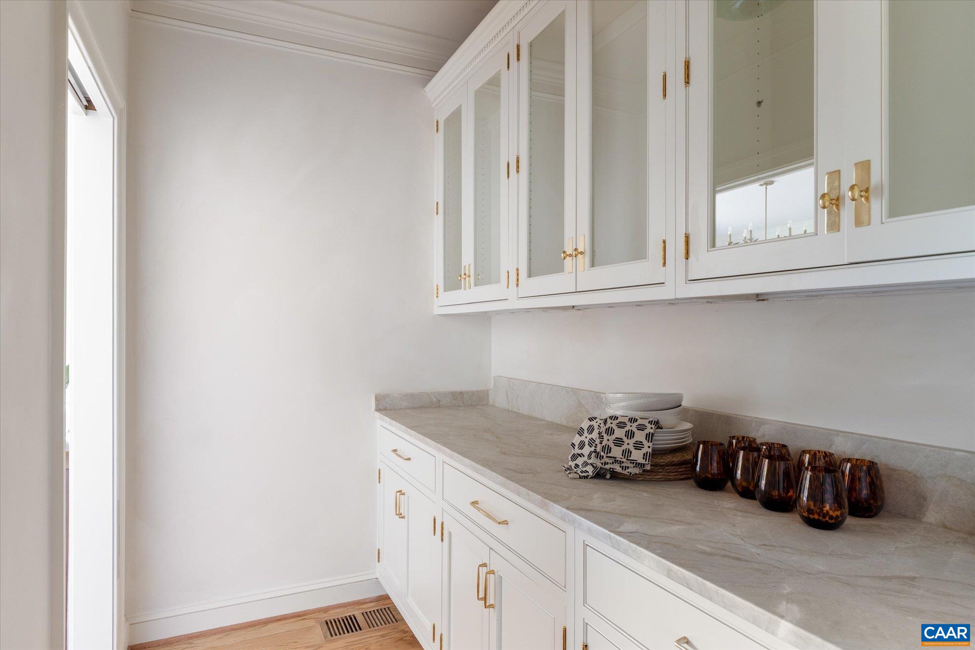 2121 GARTH RD, CHARLOTTESVILLE, Virginia 22901, 4 Bedrooms Bedrooms, ,3 BathroomsBathrooms,Residential,Majestic Oaks,2121 GARTH RD,675116 MLS # 675116