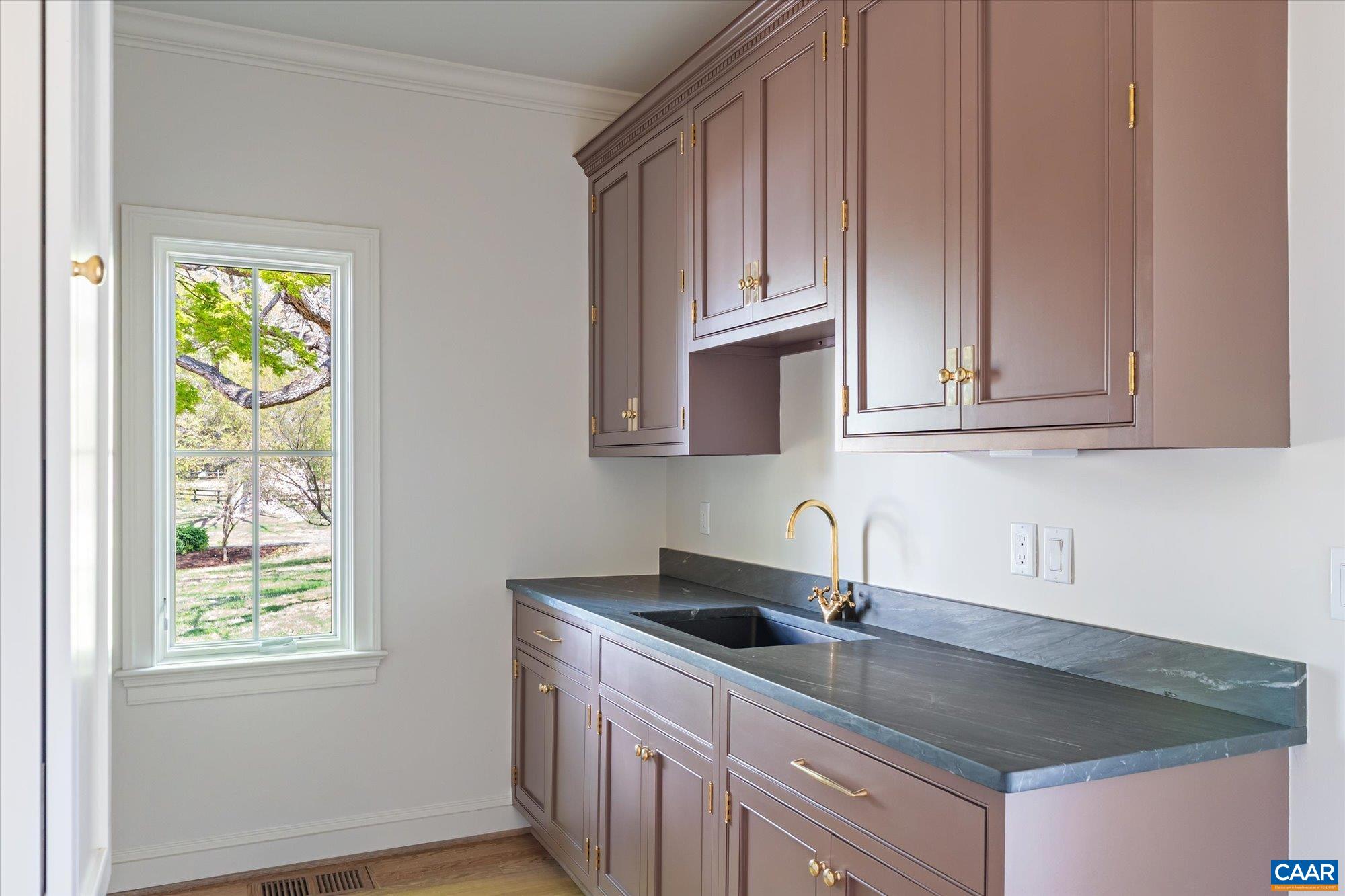2121 GARTH RD, CHARLOTTESVILLE, Virginia 22901, 4 Bedrooms Bedrooms, ,3 BathroomsBathrooms,Residential,Majestic Oaks,2121 GARTH RD,675116 MLS # 675116