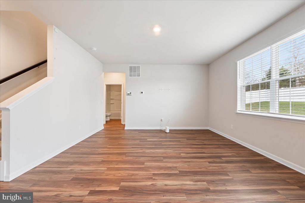 7404 JAKE CT, FREDERICKSBURG, Virginia 22407, 5 Bedrooms Bedrooms, ,3 BathroomsBathrooms,Residential,7404 JAKE CT,VASP2040630 MLS # VASP2040630