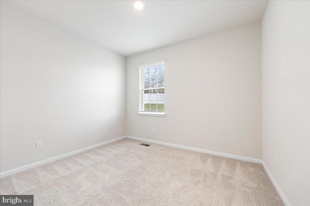 7404 JAKE CT, FREDERICKSBURG, Virginia 22407, 5 Bedrooms Bedrooms, ,3 BathroomsBathrooms,Residential,7404 JAKE CT,VASP2040630 MLS # VASP2040630