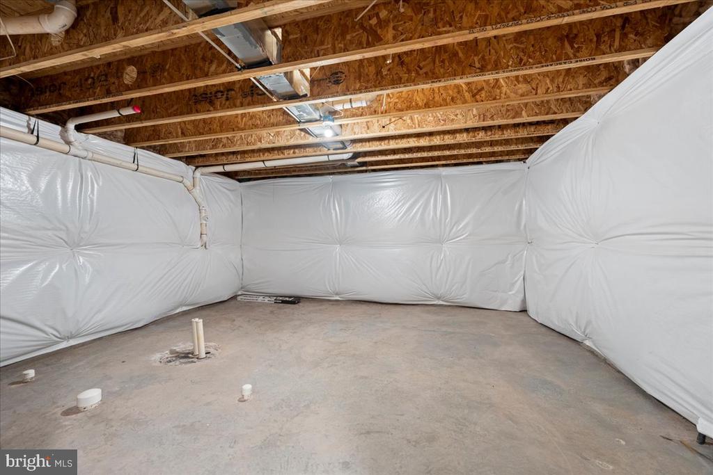 7404 JAKE CT, FREDERICKSBURG, Virginia 22407, 5 Bedrooms Bedrooms, ,3 BathroomsBathrooms,Residential,7404 JAKE CT,VASP2040630 MLS # VASP2040630