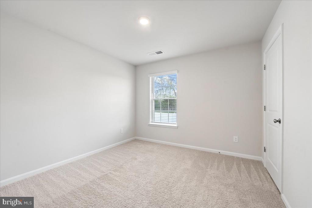 7404 JAKE CT, FREDERICKSBURG, Virginia 22407, 5 Bedrooms Bedrooms, ,3 BathroomsBathrooms,Residential,7404 JAKE CT,VASP2040630 MLS # VASP2040630