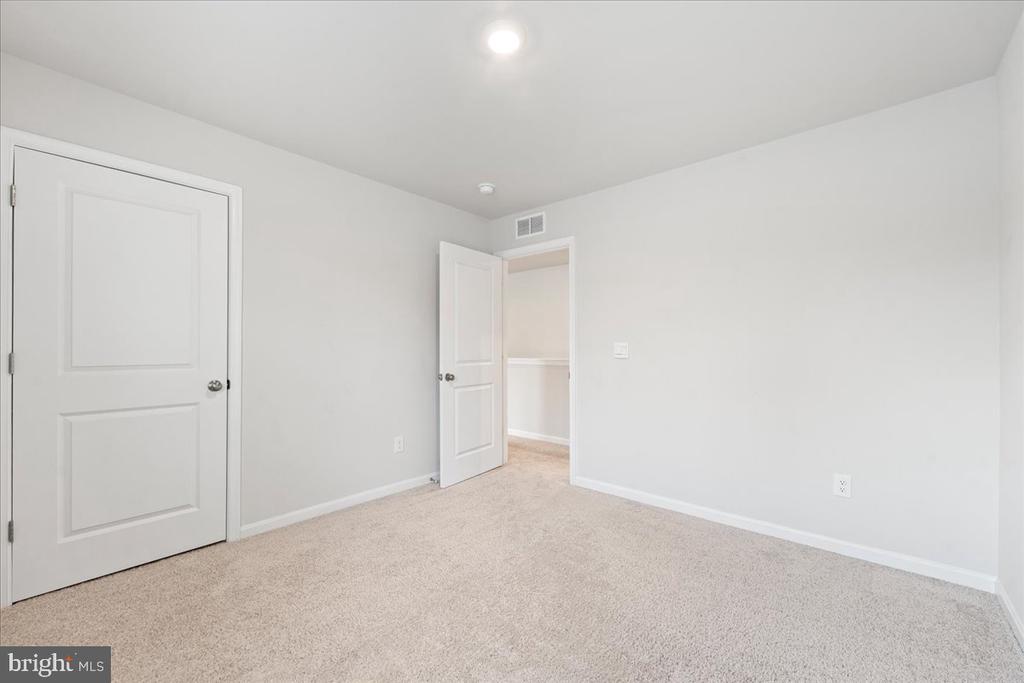 7404 JAKE CT, FREDERICKSBURG, Virginia 22407, 5 Bedrooms Bedrooms, ,3 BathroomsBathrooms,Residential,7404 JAKE CT,VASP2040630 MLS # VASP2040630