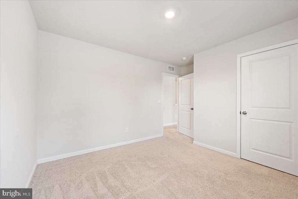 7404 JAKE CT, FREDERICKSBURG, Virginia 22407, 5 Bedrooms Bedrooms, ,3 BathroomsBathrooms,Residential,7404 JAKE CT,VASP2040630 MLS # VASP2040630