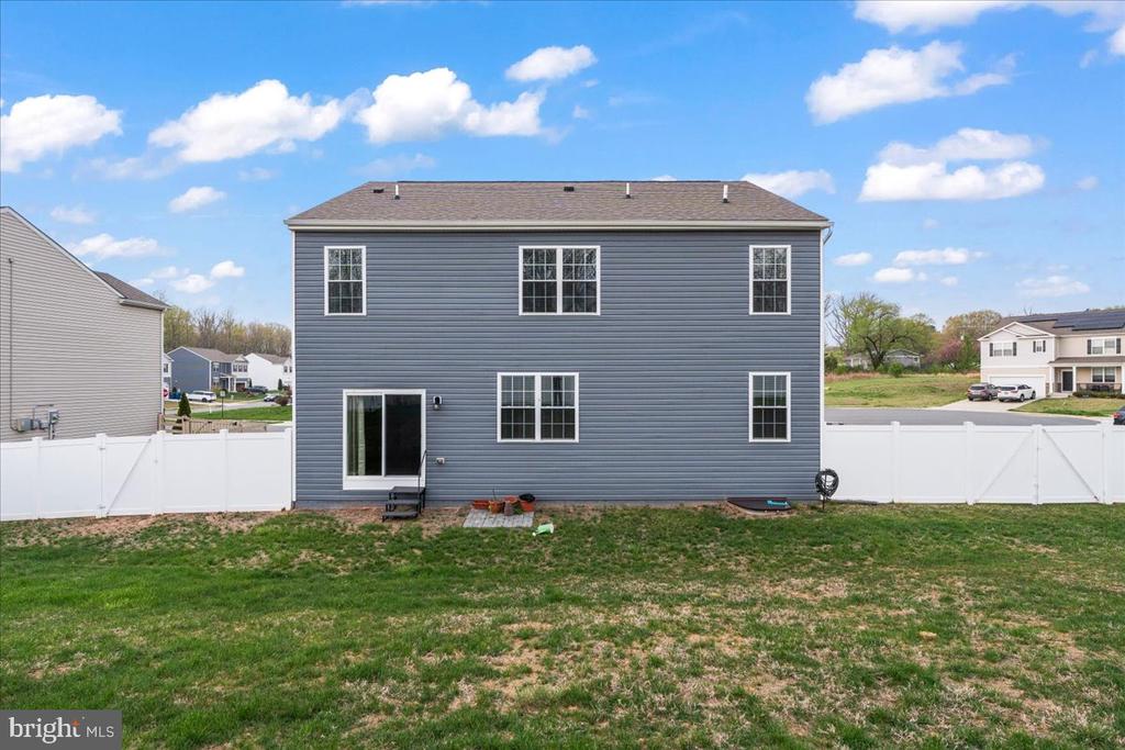 7404 JAKE CT, FREDERICKSBURG, Virginia 22407, 5 Bedrooms Bedrooms, ,3 BathroomsBathrooms,Residential,7404 JAKE CT,VASP2040630 MLS # VASP2040630