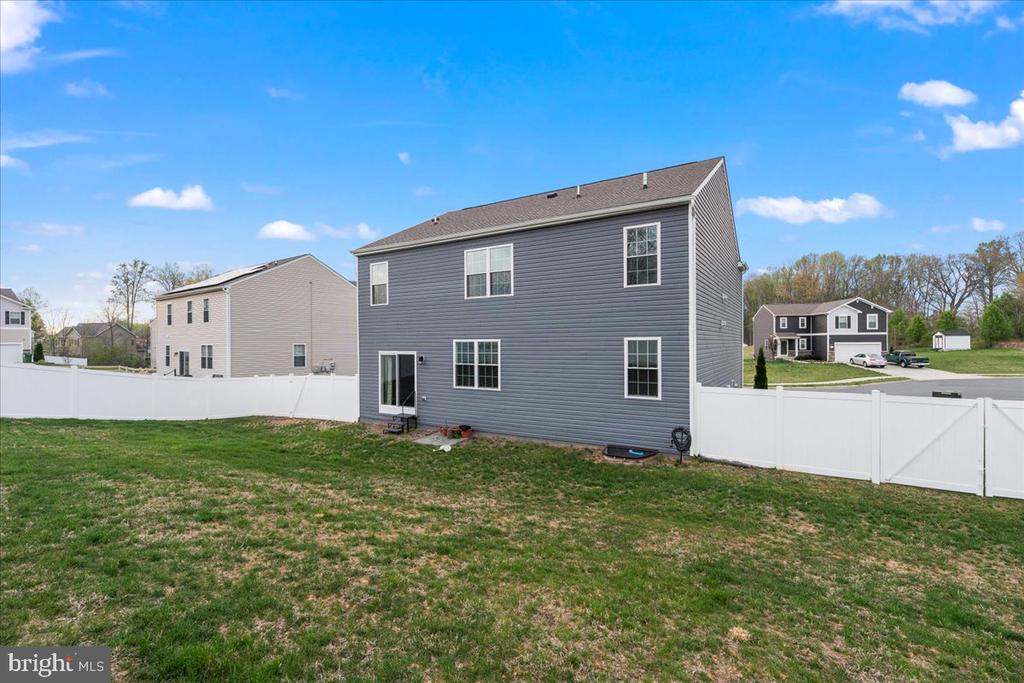 7404 JAKE CT, FREDERICKSBURG, Virginia 22407, 5 Bedrooms Bedrooms, ,3 BathroomsBathrooms,Residential,7404 JAKE CT,VASP2040630 MLS # VASP2040630