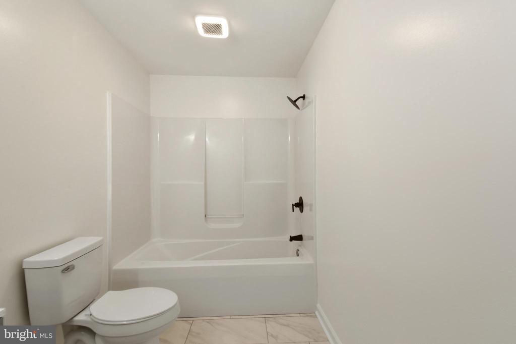 17 BRIDLEWOOD DR, PALMYRA, Virginia 22963, 2 Bedrooms Bedrooms, ,2 BathroomsBathrooms,Residential,17 BRIDLEWOOD DR,VAFN2000654 MLS # VAFN2000654