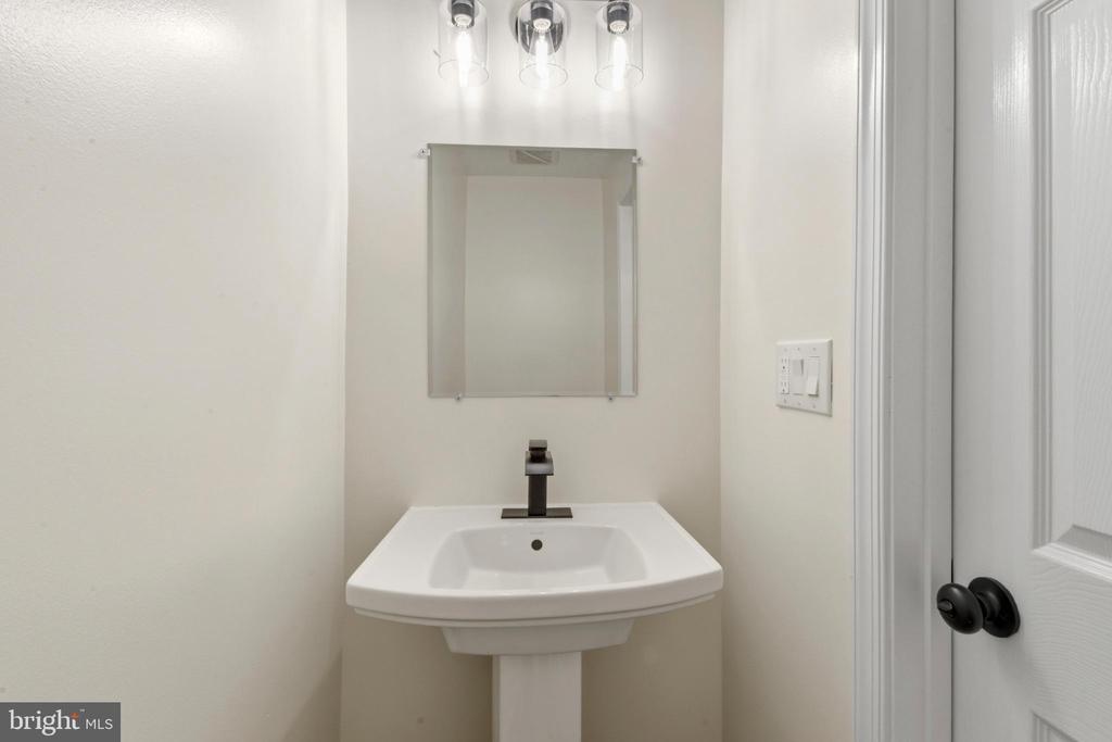 17 BRIDLEWOOD DR, PALMYRA, Virginia 22963, 2 Bedrooms Bedrooms, ,2 BathroomsBathrooms,Residential,17 BRIDLEWOOD DR,VAFN2000654 MLS # VAFN2000654