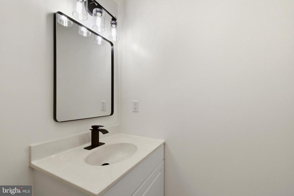 17 BRIDLEWOOD DR, PALMYRA, Virginia 22963, 2 Bedrooms Bedrooms, ,2 BathroomsBathrooms,Residential,17 BRIDLEWOOD DR,VAFN2000654 MLS # VAFN2000654