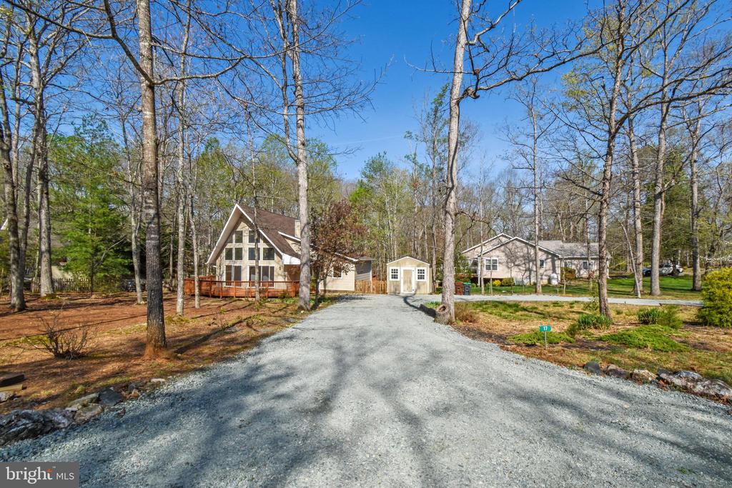 17 BRIDLEWOOD DR, PALMYRA, Virginia 22963, 2 Bedrooms Bedrooms, ,2 BathroomsBathrooms,Residential,17 BRIDLEWOOD DR,VAFN2000654 MLS # VAFN2000654