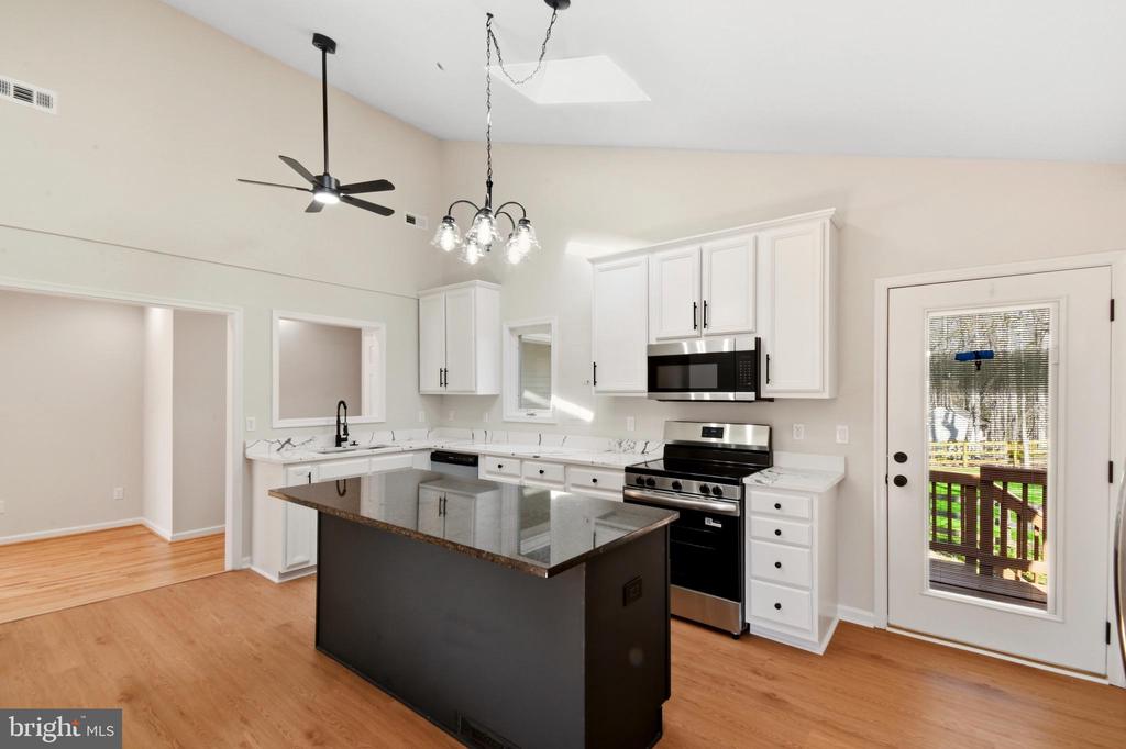 17 BRIDLEWOOD DR, PALMYRA, Virginia 22963, 2 Bedrooms Bedrooms, ,2 BathroomsBathrooms,Residential,17 BRIDLEWOOD DR,VAFN2000654 MLS # VAFN2000654