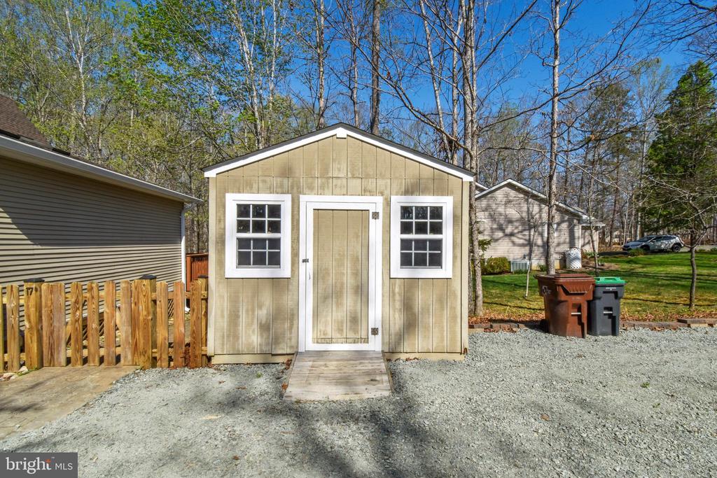 17 BRIDLEWOOD DR, PALMYRA, Virginia 22963, 2 Bedrooms Bedrooms, ,2 BathroomsBathrooms,Residential,17 BRIDLEWOOD DR,VAFN2000654 MLS # VAFN2000654