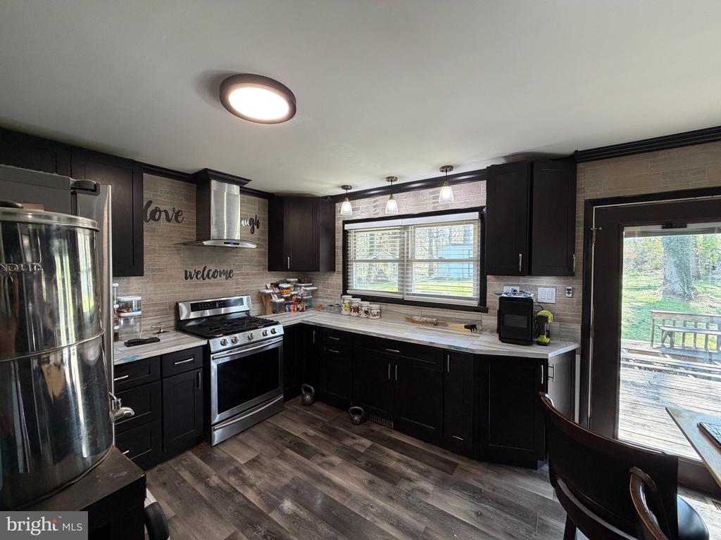 8093 MEETZE RD, WARRENTON, Virginia, 4 Bedrooms Bedrooms, ,3 BathroomsBathrooms,Residential,8093 MEETZE RD,VAFQ2021316 MLS # VAFQ2021316