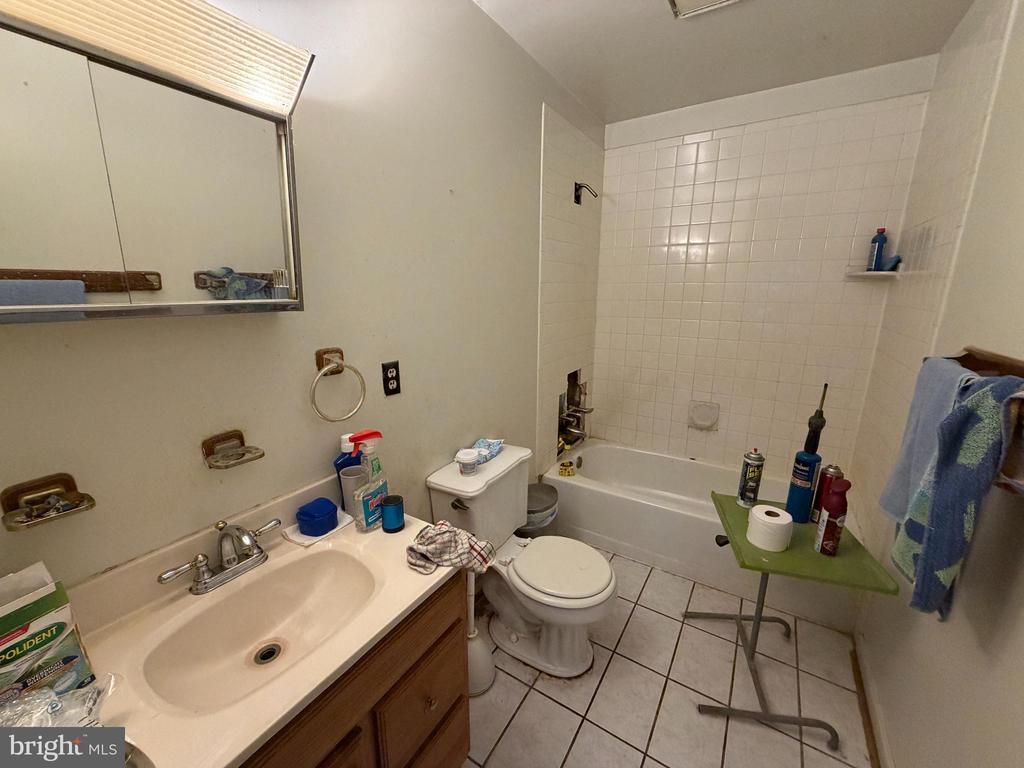 8093 MEETZE RD, WARRENTON, Virginia, 4 Bedrooms Bedrooms, ,3 BathroomsBathrooms,Residential,8093 MEETZE RD,VAFQ2021316 MLS # VAFQ2021316