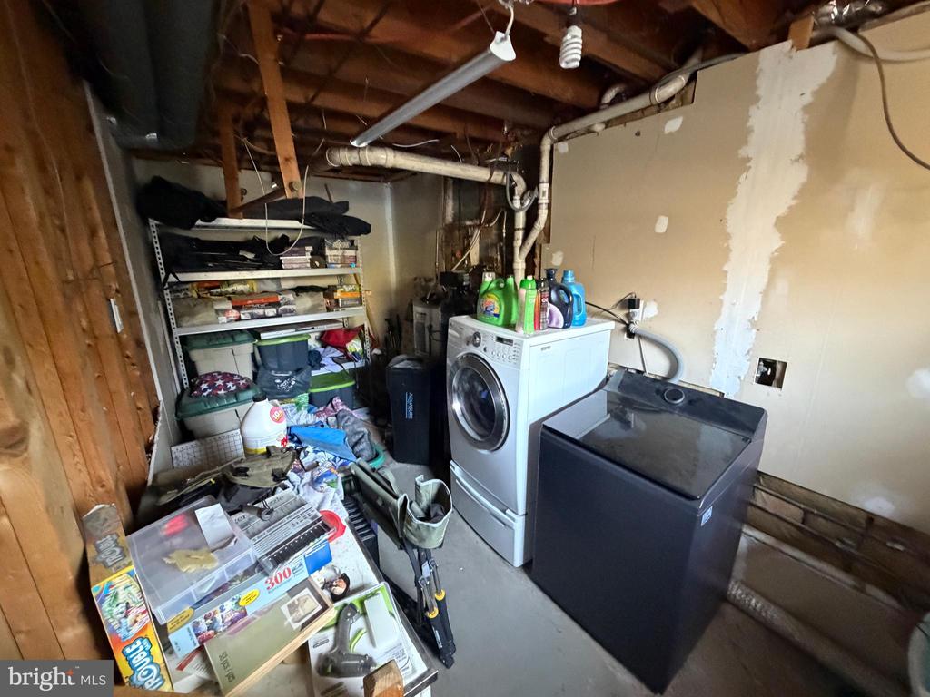 8093 MEETZE RD, WARRENTON, Virginia, 4 Bedrooms Bedrooms, ,3 BathroomsBathrooms,Residential,8093 MEETZE RD,VAFQ2021316 MLS # VAFQ2021316