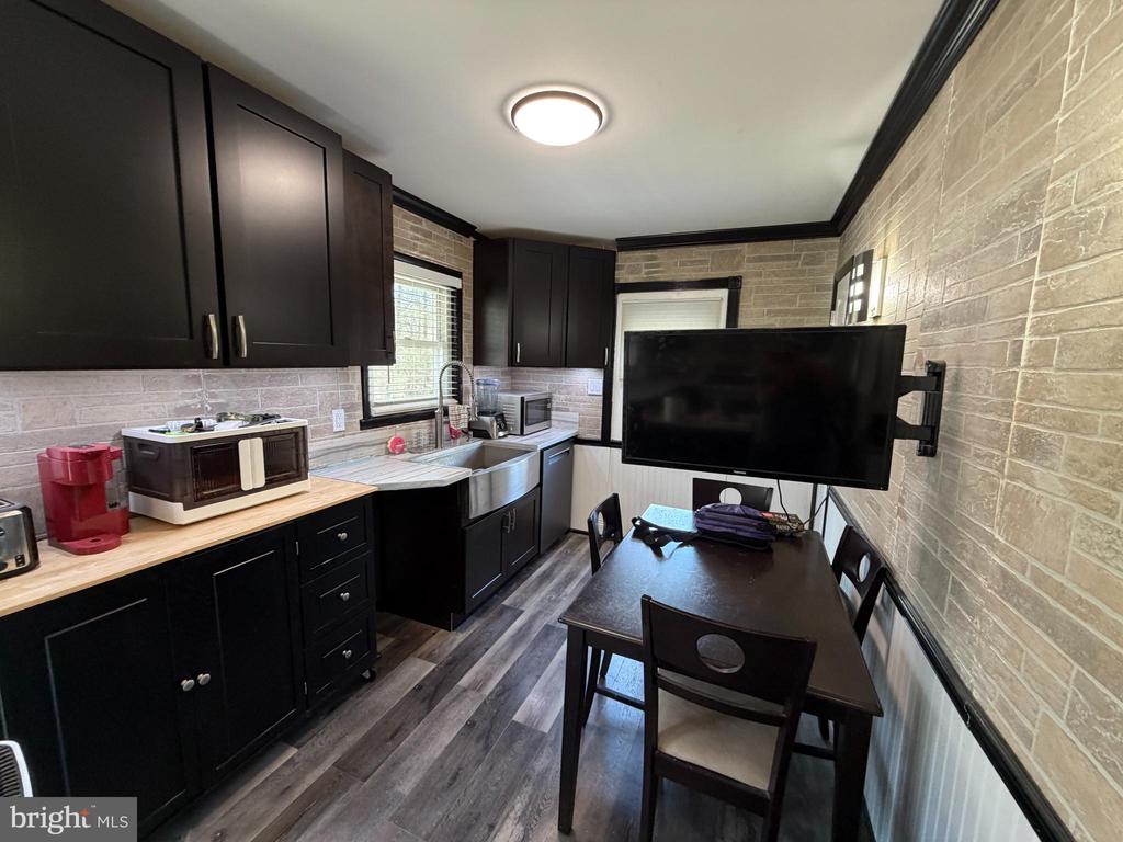 8093 MEETZE RD, WARRENTON, Virginia, 4 Bedrooms Bedrooms, ,3 BathroomsBathrooms,Residential,8093 MEETZE RD,VAFQ2021316 MLS # VAFQ2021316