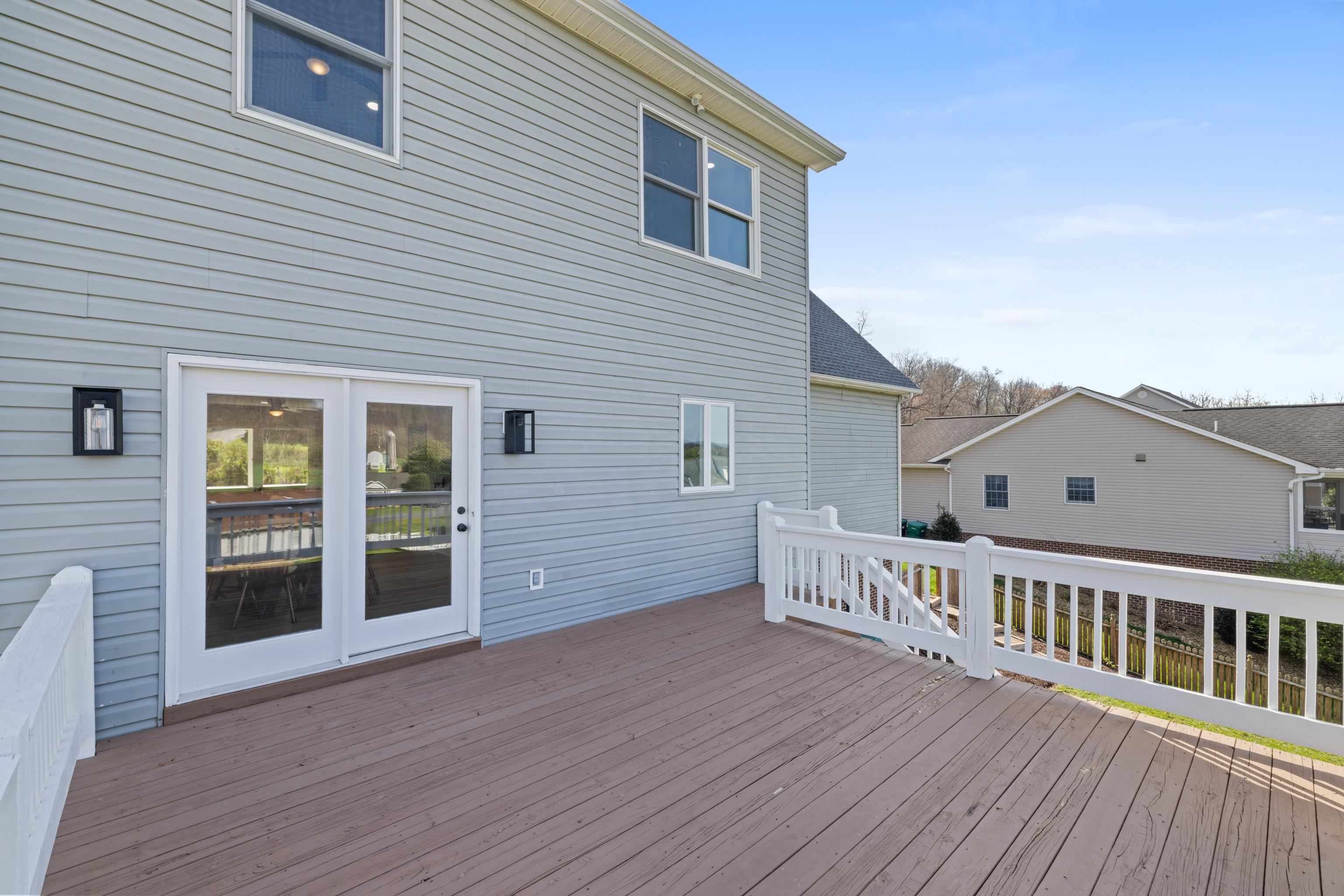 206 WILDWOOD DR, BRIDGEWATER, Virginia 22812, 4 Bedrooms Bedrooms, ,3 BathroomsBathrooms,Residential,206 WILDWOOD DR,675358 MLS # 675358