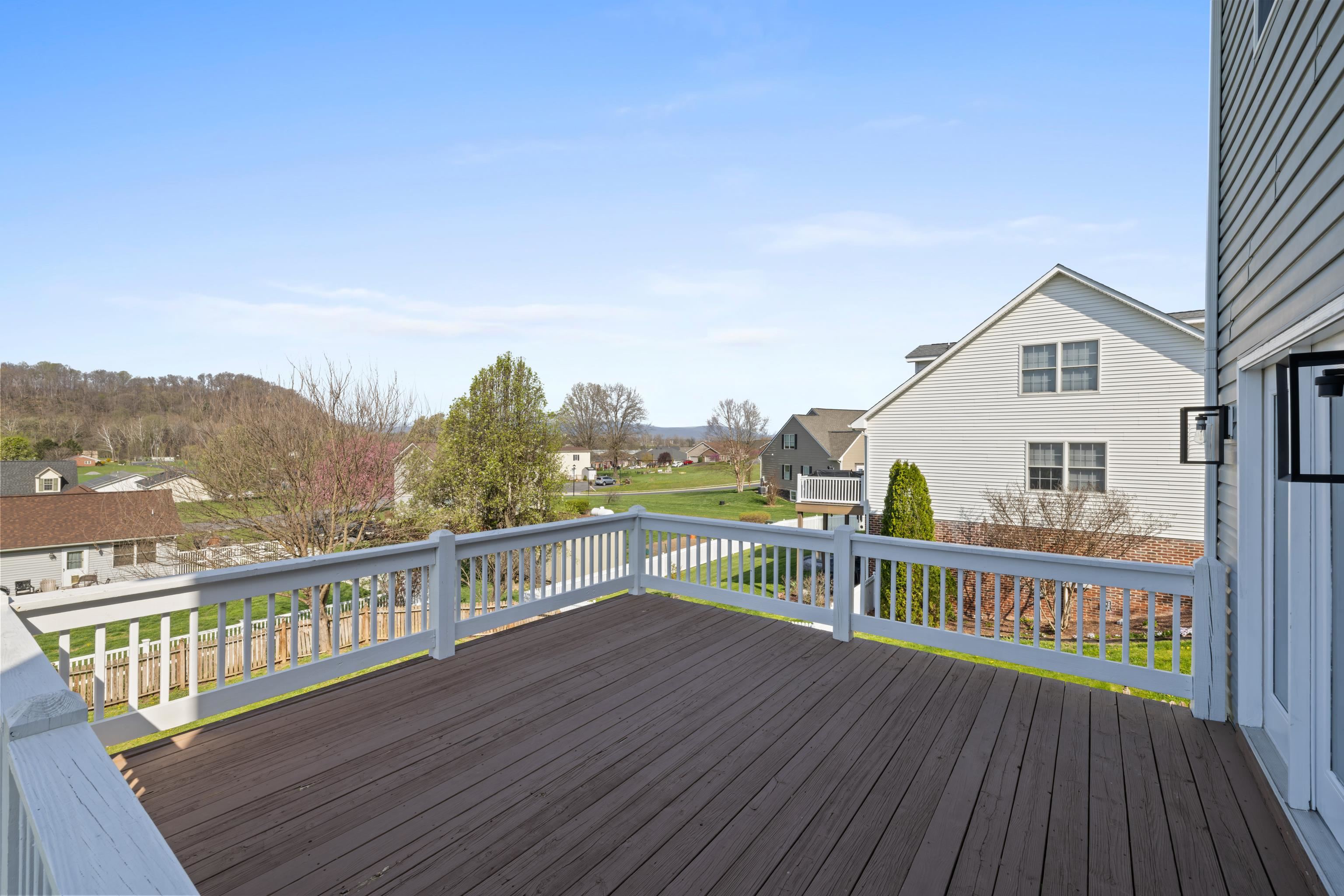 206 WILDWOOD DR, BRIDGEWATER, Virginia 22812, 4 Bedrooms Bedrooms, ,3 BathroomsBathrooms,Residential,206 WILDWOOD DR,675358 MLS # 675358