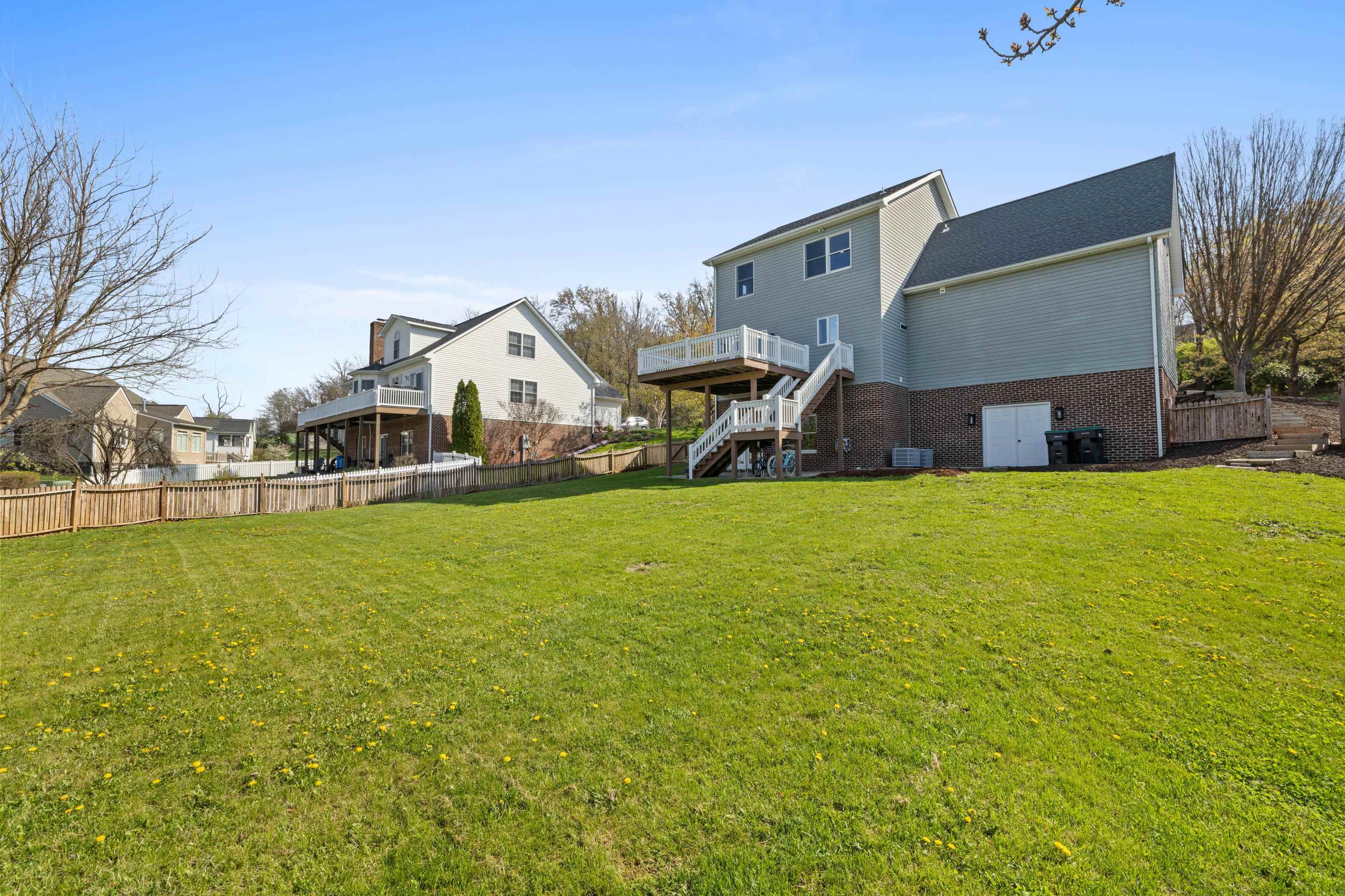 206 WILDWOOD DR, BRIDGEWATER, Virginia 22812, 4 Bedrooms Bedrooms, ,3 BathroomsBathrooms,Residential,206 WILDWOOD DR,675358 MLS # 675358