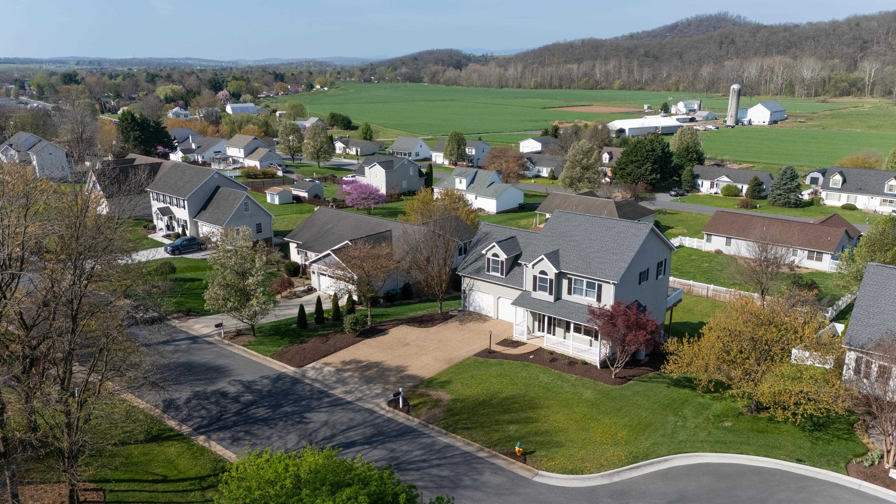 206 WILDWOOD DR, BRIDGEWATER, Virginia 22812, 4 Bedrooms Bedrooms, ,3 BathroomsBathrooms,Residential,206 WILDWOOD DR,675358 MLS # 675358