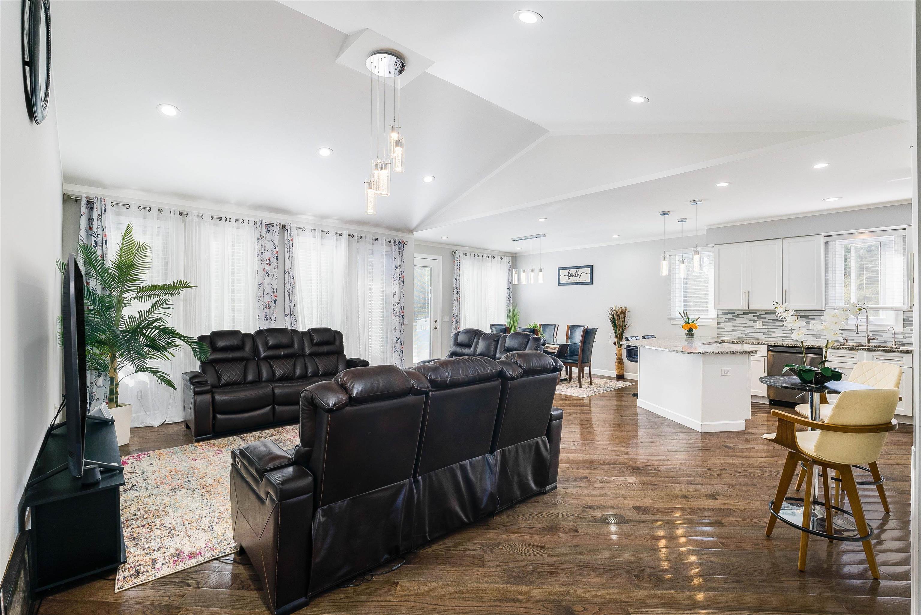 1180 B NELSON DR, HARRISONBURG, Virginia 22801, 3 Bedrooms Bedrooms, ,2 BathroomsBathrooms,Residential,1180 B NELSON DR,675359 MLS # 675359