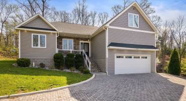 1180 B NELSON DR, HARRISONBURG, Virginia 22801, 3 Bedrooms Bedrooms, ,2 BathroomsBathrooms,Residential,1180 B NELSON DR,675359 MLS # 675359