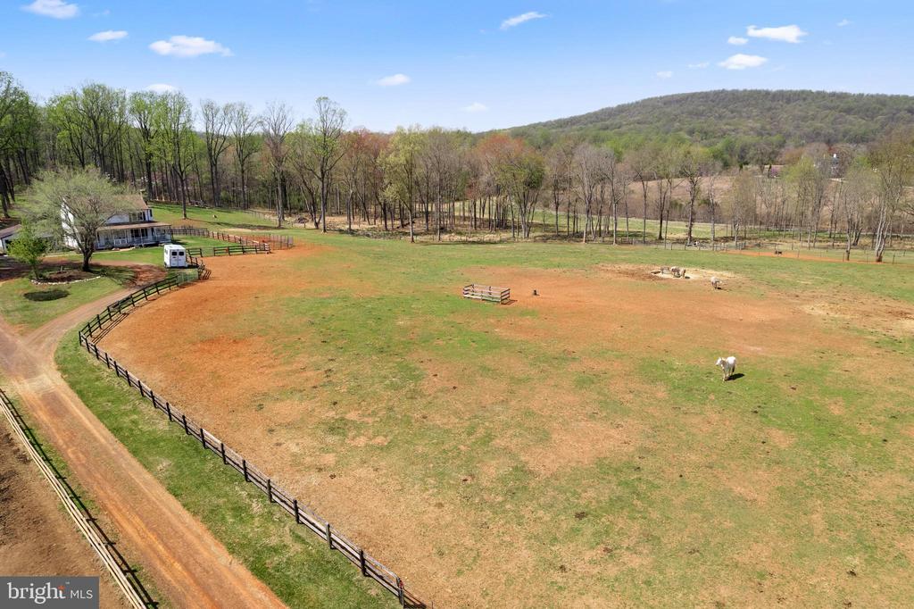 19050 MONTEITH FARM RD, GORDONSVILLE, Virginia 22942, 4 Bedrooms Bedrooms, ,2 BathroomsBathrooms,Residential,19050 MONTEITH FARM RD,VAOR2013712 MLS # VAOR2013712