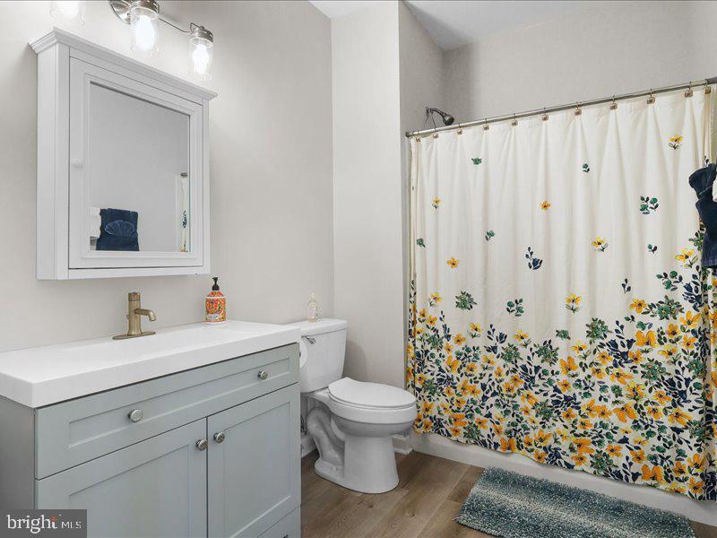 712 S BLUE RIDGE AVE, CULPEPER, Virginia 22701, 4 Bedrooms Bedrooms, ,3 BathroomsBathrooms,Residential,712 S BLUE RIDGE AVE,VACU2013090 MLS # VACU2013090