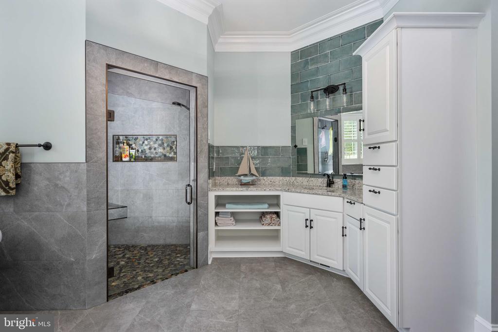 11004 SHERIDAN DR, SPOTSYLVANIA, Virginia 22551, 5 Bedrooms Bedrooms, ,5 BathroomsBathrooms,Residential,11004 SHERIDAN DR,VASP2040266 MLS # VASP2040266