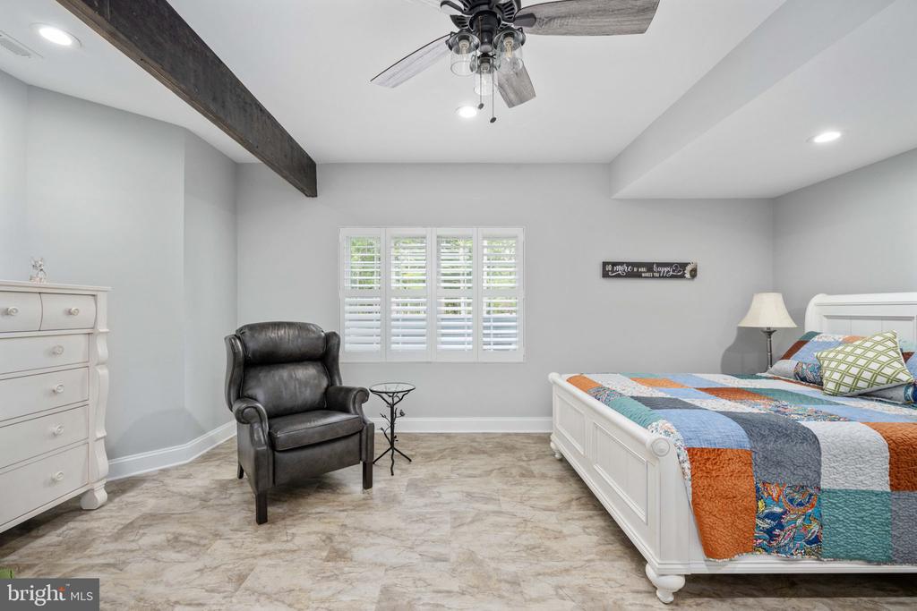 11004 SHERIDAN DR, SPOTSYLVANIA, Virginia 22551, 5 Bedrooms Bedrooms, ,5 BathroomsBathrooms,Residential,11004 SHERIDAN DR,VASP2040266 MLS # VASP2040266