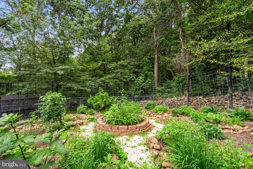 7534 CANNONEER CT E, WARRENTON, Virginia 20186, 6 Bedrooms Bedrooms, ,4 BathroomsBathrooms,Residential,7534 CANNONEER CT E,VAFQ2021306 MLS # VAFQ2021306 7534 CANNONEER CT E, WARRENTON, Virginia 20186, 6 Bedrooms Bedrooms, ,4 BathroomsBathrooms,Residential,7534 CANNONEER CT E,VAFQ2021306 MLS # VAFQ2021306