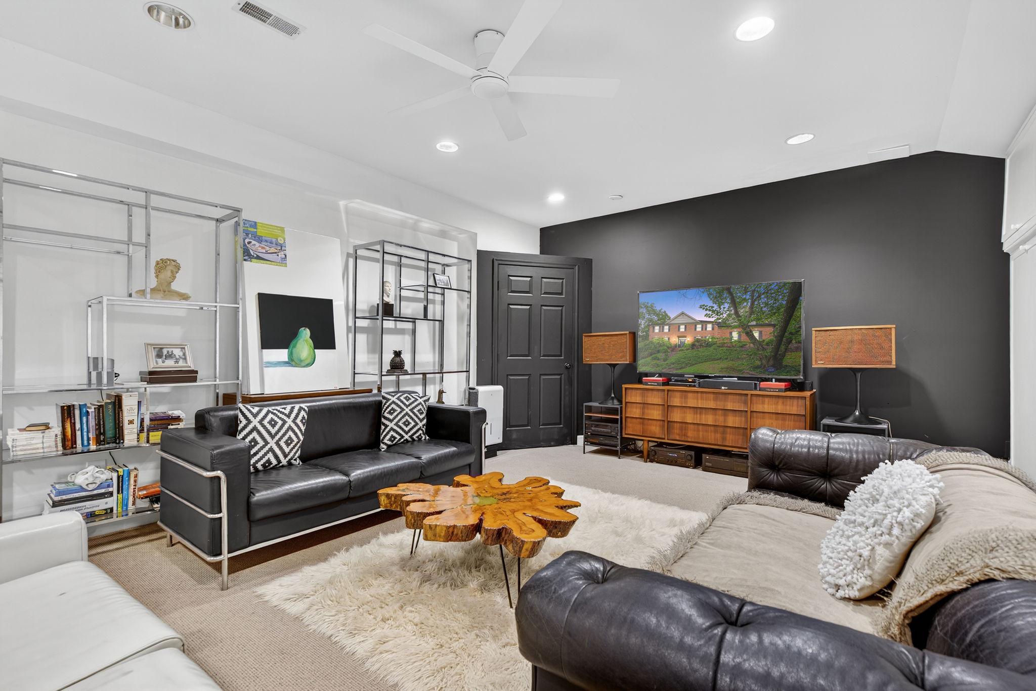 7534 CANNONEER CT E, WARRENTON, Virginia 20186, 6 Bedrooms Bedrooms, ,4 BathroomsBathrooms,Residential,7534 CANNONEER CT E,VAFQ2021306 MLS # VAFQ2021306 7534 CANNONEER CT E, WARRENTON, Virginia 20186, 6 Bedrooms Bedrooms, ,4 BathroomsBathrooms,Residential,7534 CANNONEER CT E,VAFQ2021306 MLS # VAFQ2021306