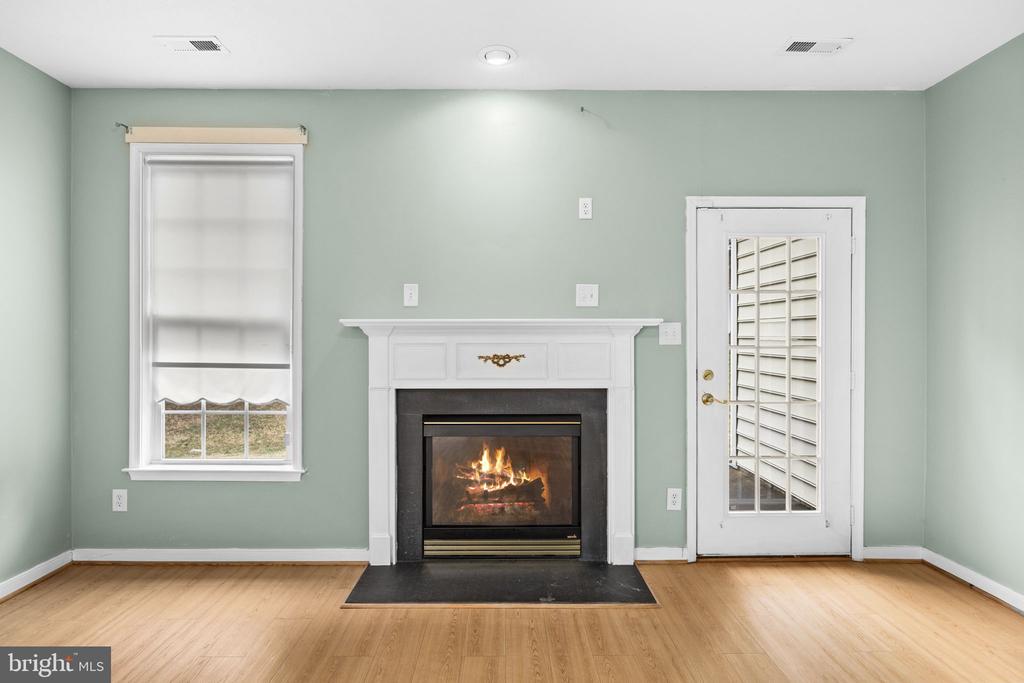 6611 TWIN CEDARS CT, FREDERICKSBURG, Virginia 22407, 3 Bedrooms Bedrooms, ,2 BathroomsBathrooms,Residential,6611 TWIN CEDARS CT,VASP2040658 MLS # VASP2040658