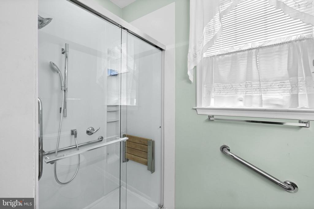 6611 TWIN CEDARS CT, FREDERICKSBURG, Virginia 22407, 3 Bedrooms Bedrooms, ,2 BathroomsBathrooms,Residential,6611 TWIN CEDARS CT,VASP2040658 MLS # VASP2040658