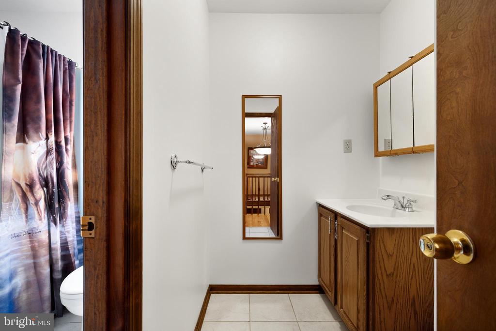 19050 MONTEITH FARM RD, GORDONSVILLE, Virginia 22942, 4 Bedrooms Bedrooms, ,2 BathroomsBathrooms,Residential,19050 MONTEITH FARM RD,VAOR2013714 MLS # VAOR2013714