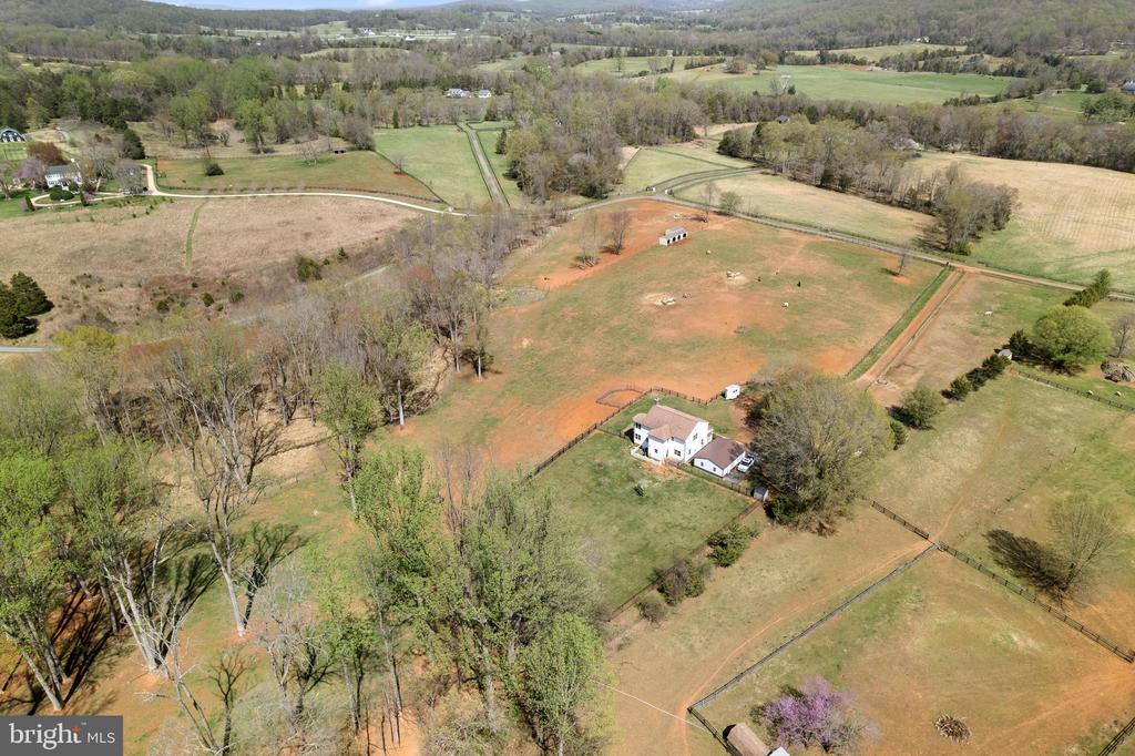 19050 MONTEITH FARM RD, GORDONSVILLE, Virginia 22942, 4 Bedrooms Bedrooms, ,2 BathroomsBathrooms,Residential,19050 MONTEITH FARM RD,VAOR2013714 MLS # VAOR2013714