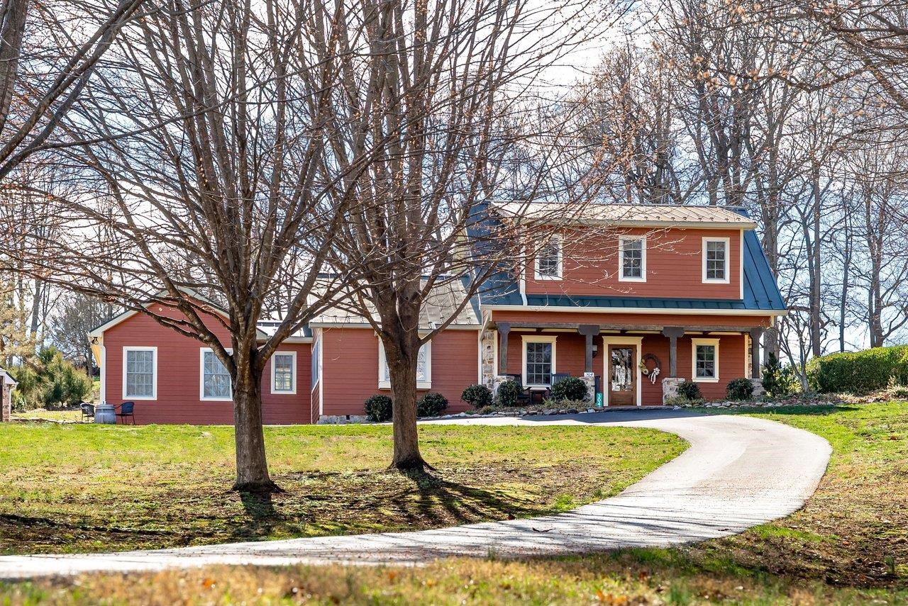 304 BIG VALLEY LN, MOUNT SOLON, Virginia 22843, 3 Bedrooms Bedrooms, ,3 BathroomsBathrooms,Residential,304 BIG VALLEY LN,675132 MLS # 675132